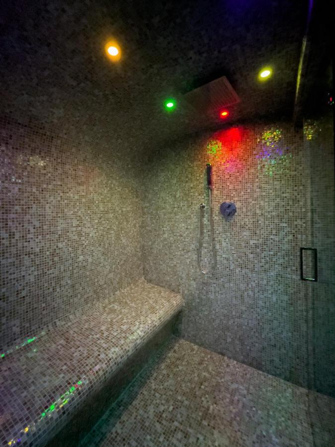 4 Star Suite Spa - Self Check-In Bologna Exterior photo